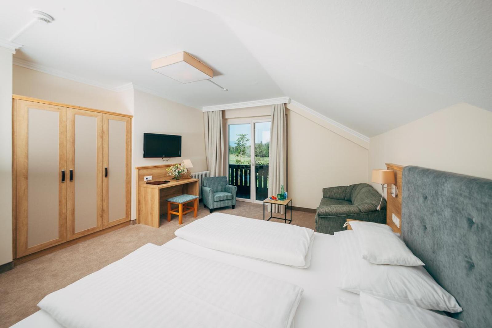 Inselhotel Faakersee Faak am See Exterior photo